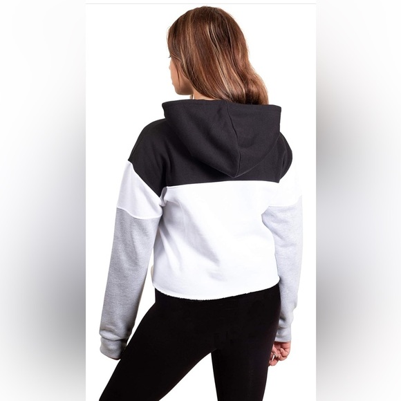 New Ultra Game NBA Boston Celtics Women Cropped Fleece Hoodie Sweatshirt Small - Picture 2 of 15